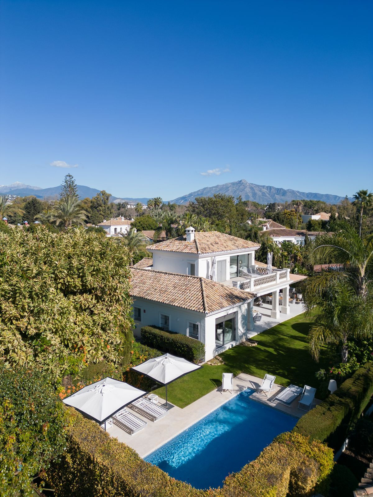 Vrijstaande Villa te koop in Guadalmina Baja R4242928