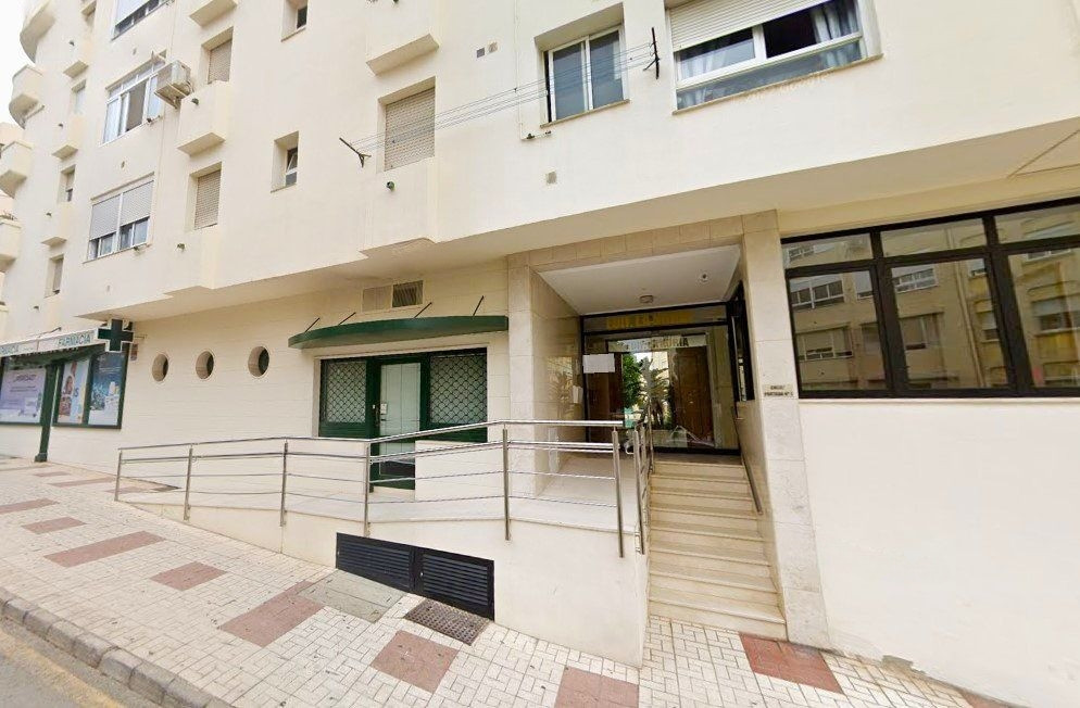 2 Bedroom Middle Floor Apartment For Sale Estepona, Costa del Sol - HP4601809