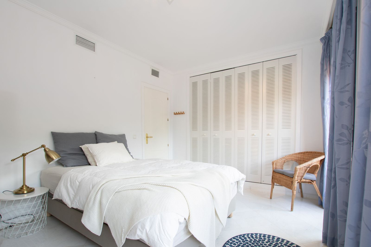 2 bedroom Apartment For Sale in La Mairena, Málaga