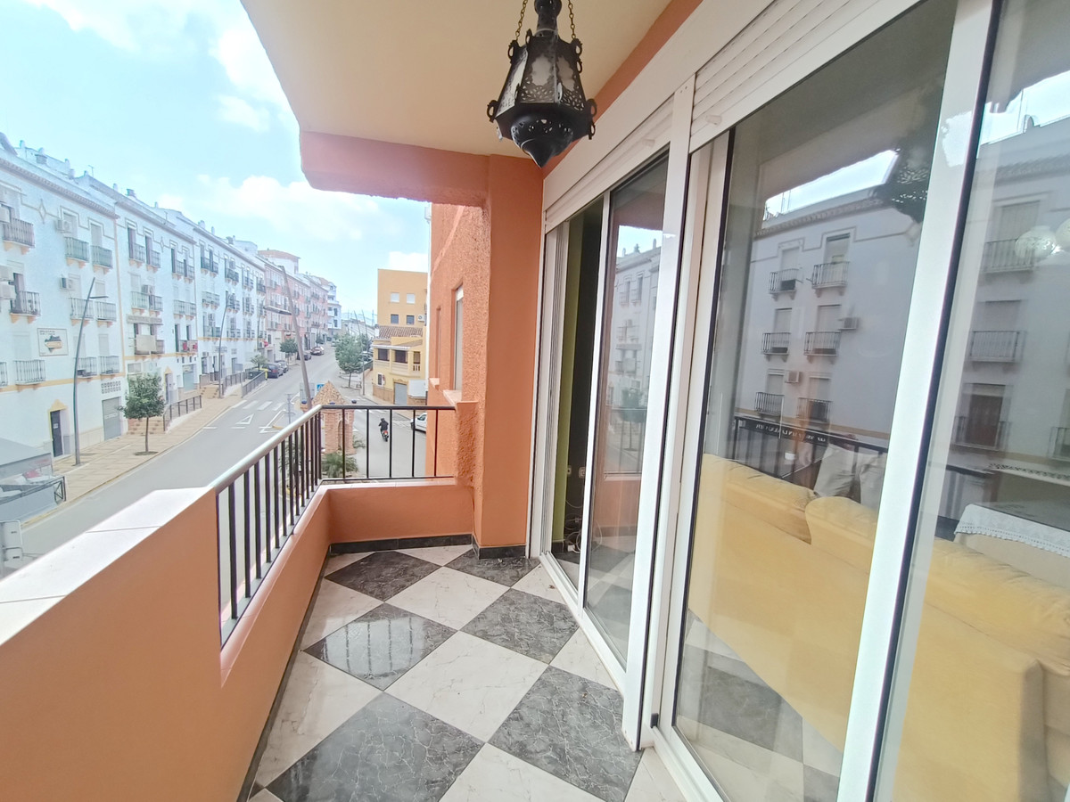 Fabulous apartment in Coín in a very nice area in the town centre.