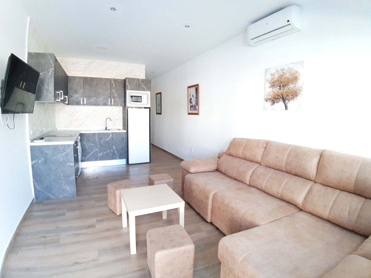 1 Dormitorios Apartamento Planta Baja  En Venta Las Lagunas, Costa del Sol - HP4704532