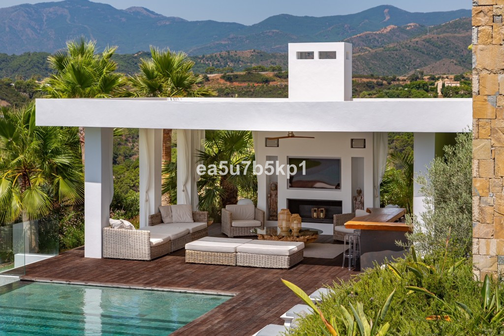 6 bed Property For Sale in Benahavis, Costa del Sol - 1