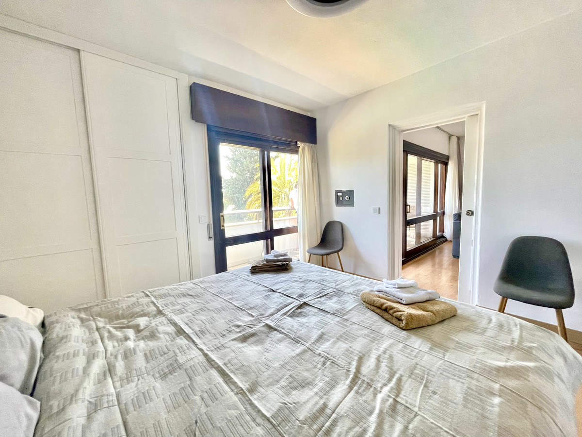 2 bed Property For Sale in Benahavis, Costa del Sol - thumb 10