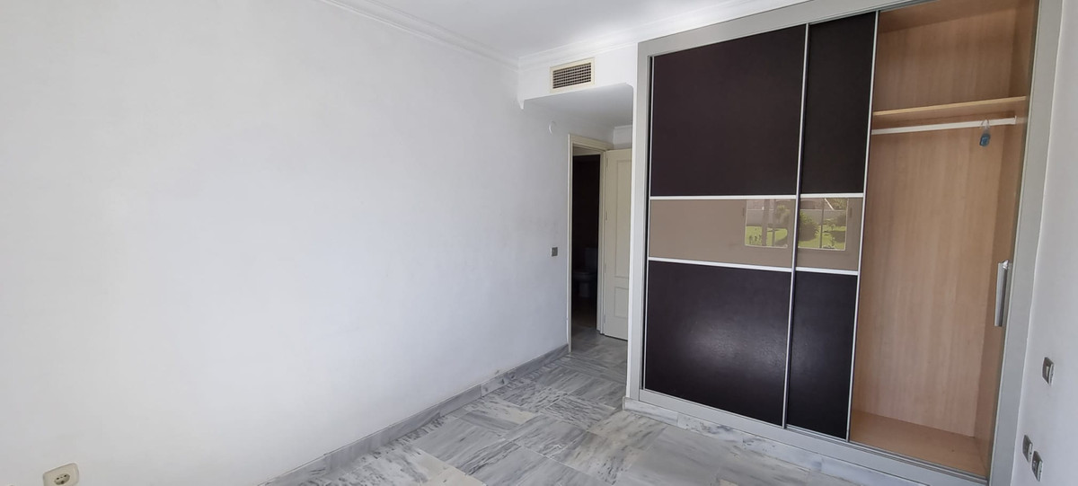 2 bedroom Apartment For Sale in Nueva Andalucía, Málaga - thumb 26