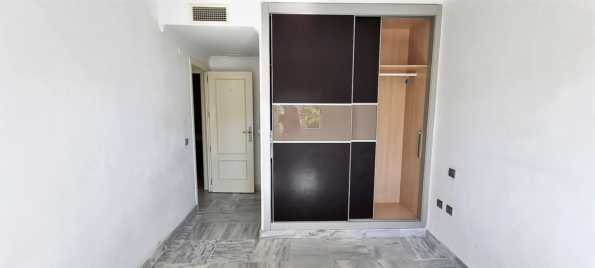 2 bedroom Apartment For Sale in Nueva Andalucía, Málaga - thumb 27