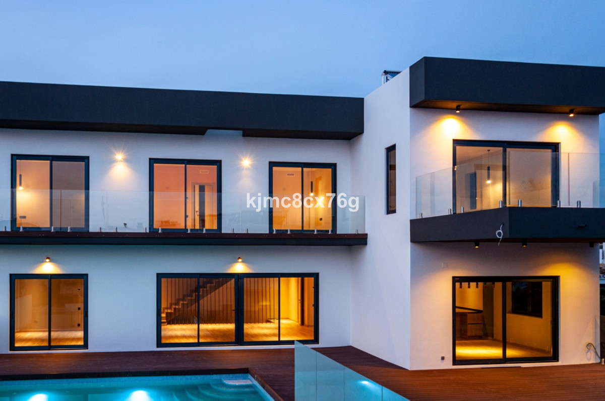 Villa en venta en Calahonda, Costa del Sol