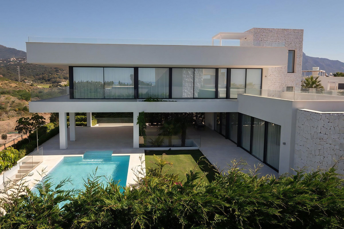 5 Bed Villa For Sale Marbella