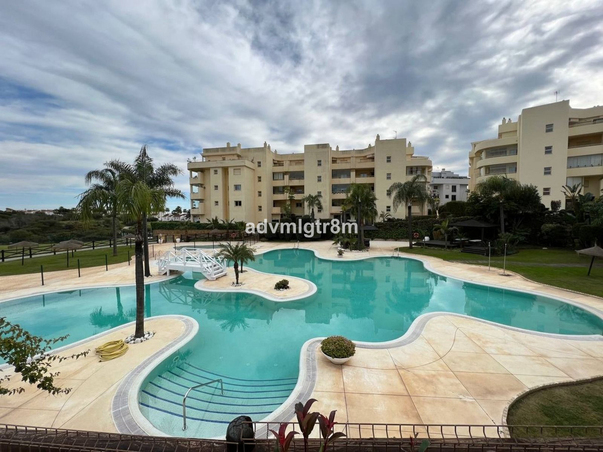 Apartment for sale in a beautiful complex near the sea.

 The apartment is located on the ground flo, Spain