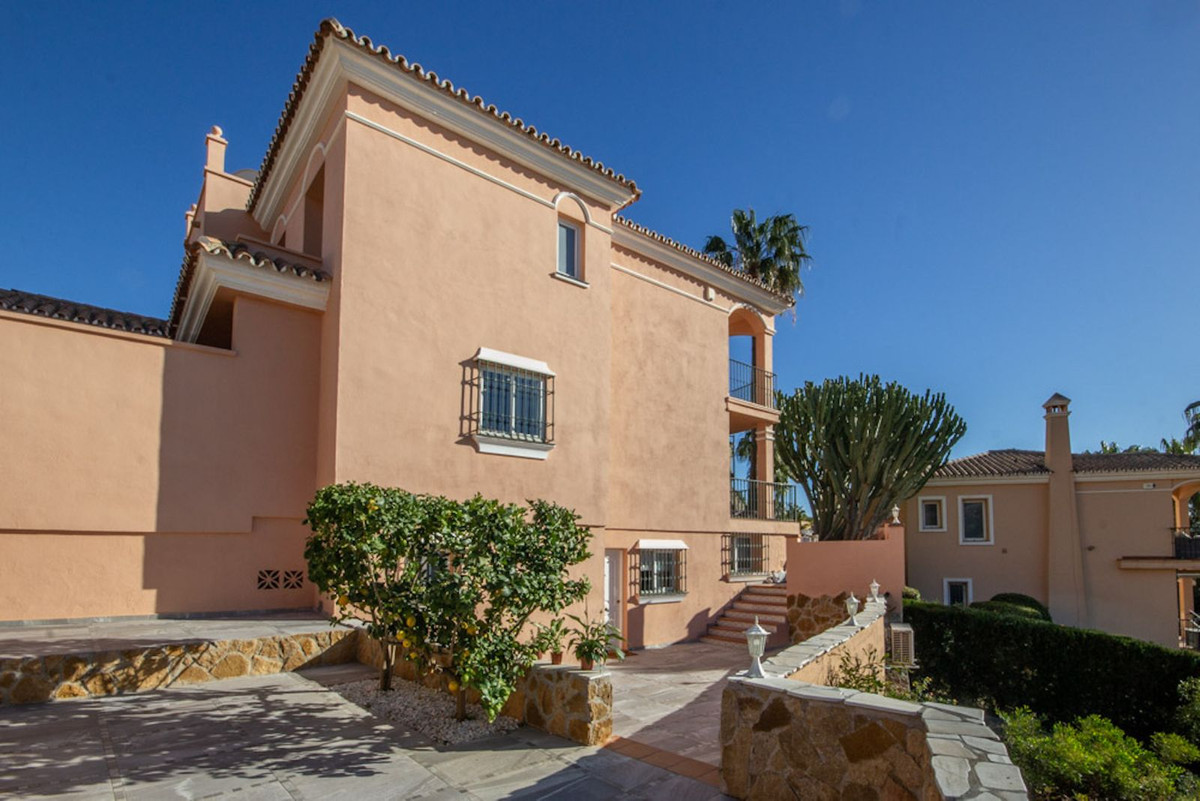 Villa Detached in Riviera del Sol, Costa del Sol
