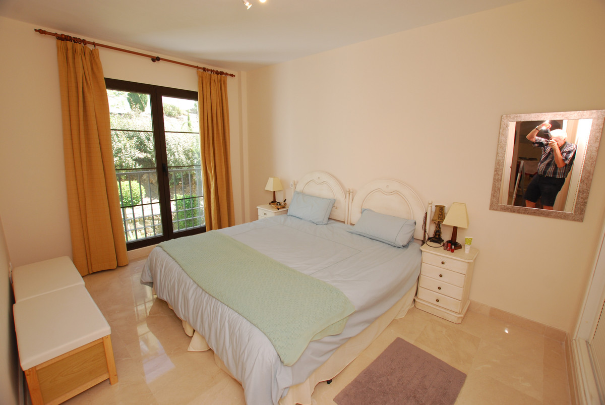 3 bed Property For Sale in Benahavis, Costa del Sol - thumb 10