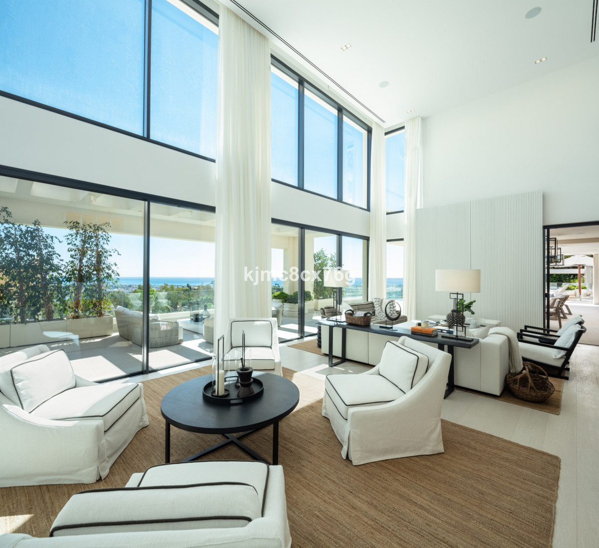 6 bed Property For Sale in La Quinta, Costa del Sol - thumb 6