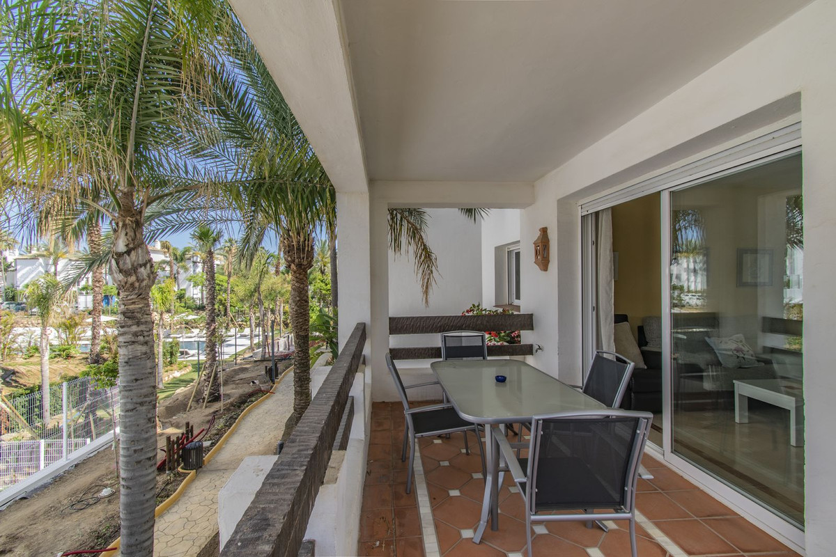 Apartamento Planta Media en venta en Costalita, Costa del Sol