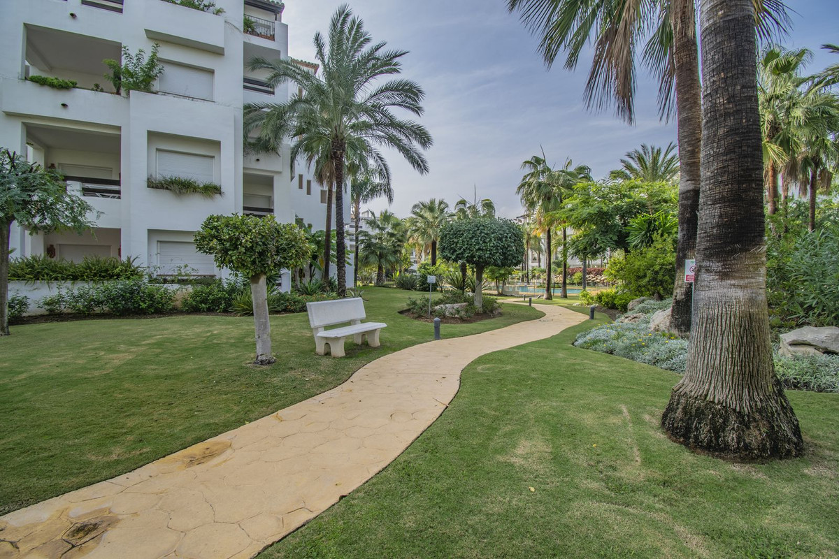 Apartamento Planta Media en venta en Costalita, Costa del Sol