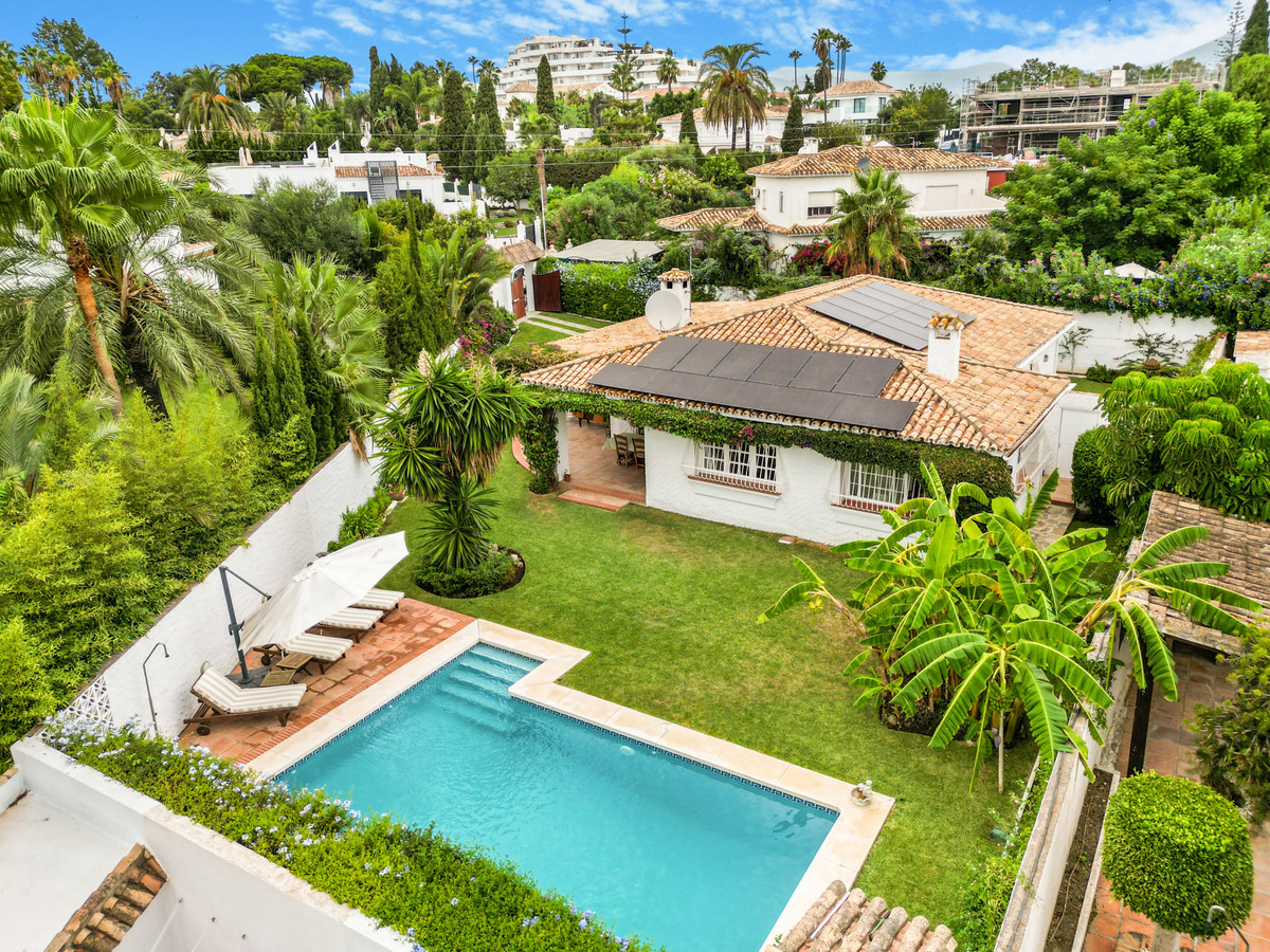 Villa - Chalet en venta en Guadalmina Alta R4424107