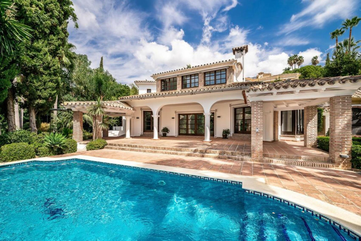 						Villa  Individuelle
																					en location
																			 à Marbella
					