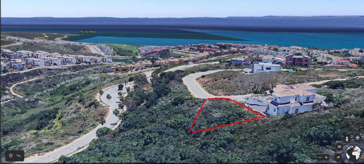 1396m2 plot with sea and mountain views in the most exclusive area of Alcaidesa.

Buildability: 391m, Spain