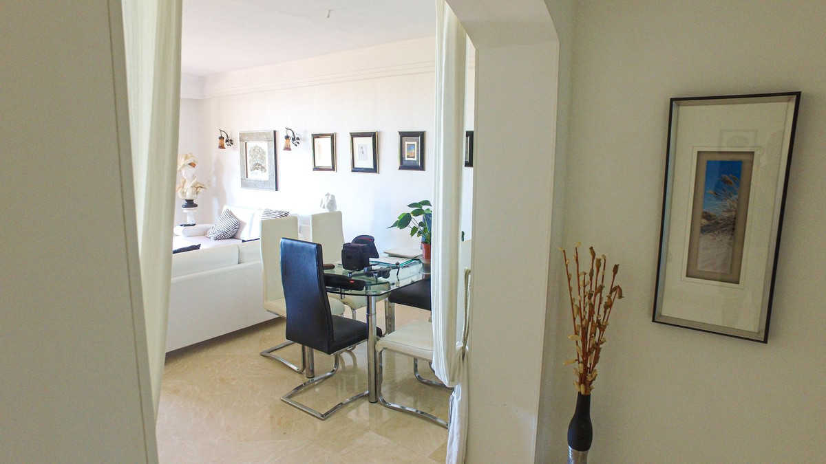 Апартамент средний этаж для продажи в Benahavís, Costa del Sol