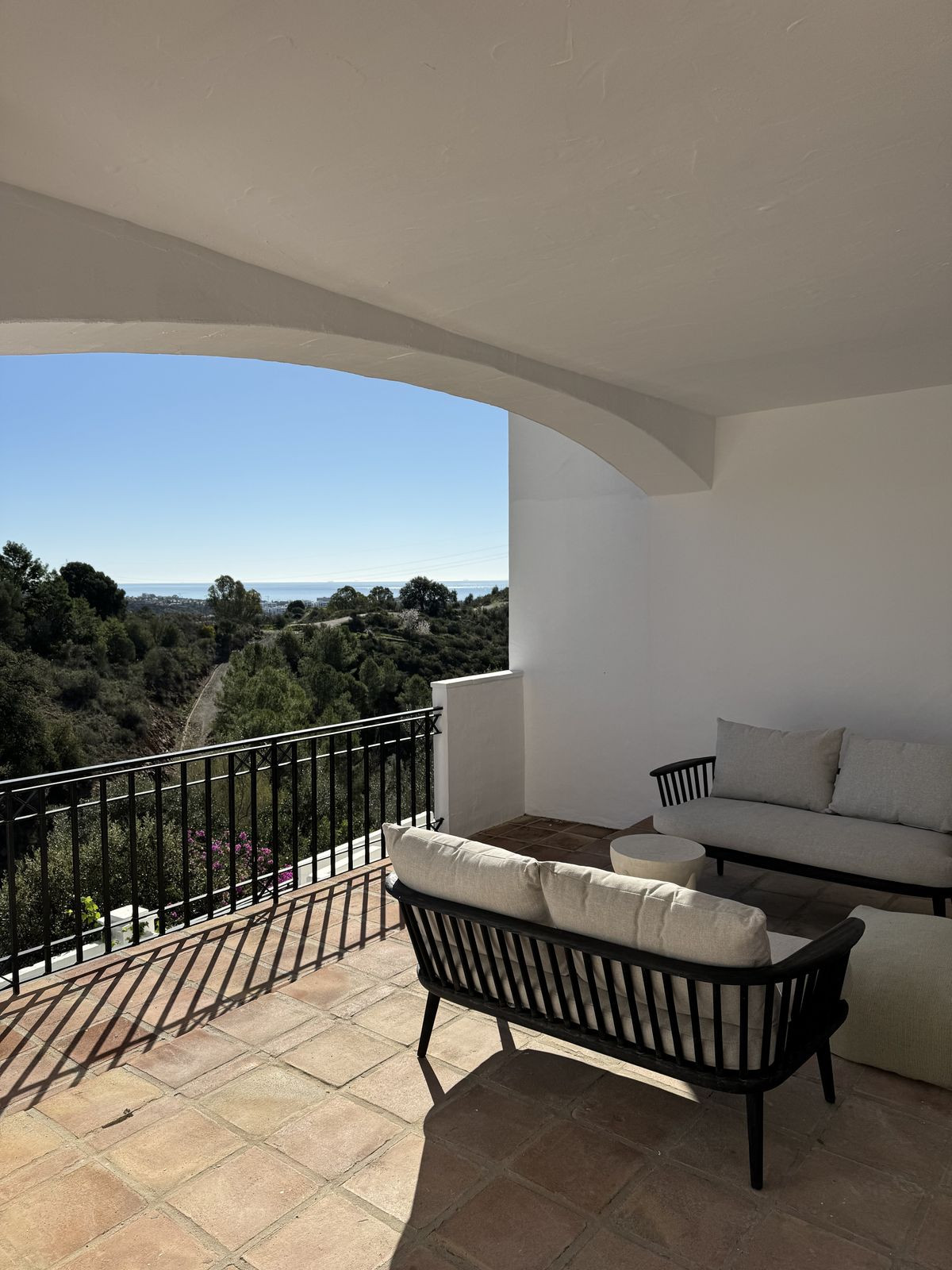 2 Bedroom Middle Floor Apartment For Sale Los Monteros, Costa del Sol - HP4633147