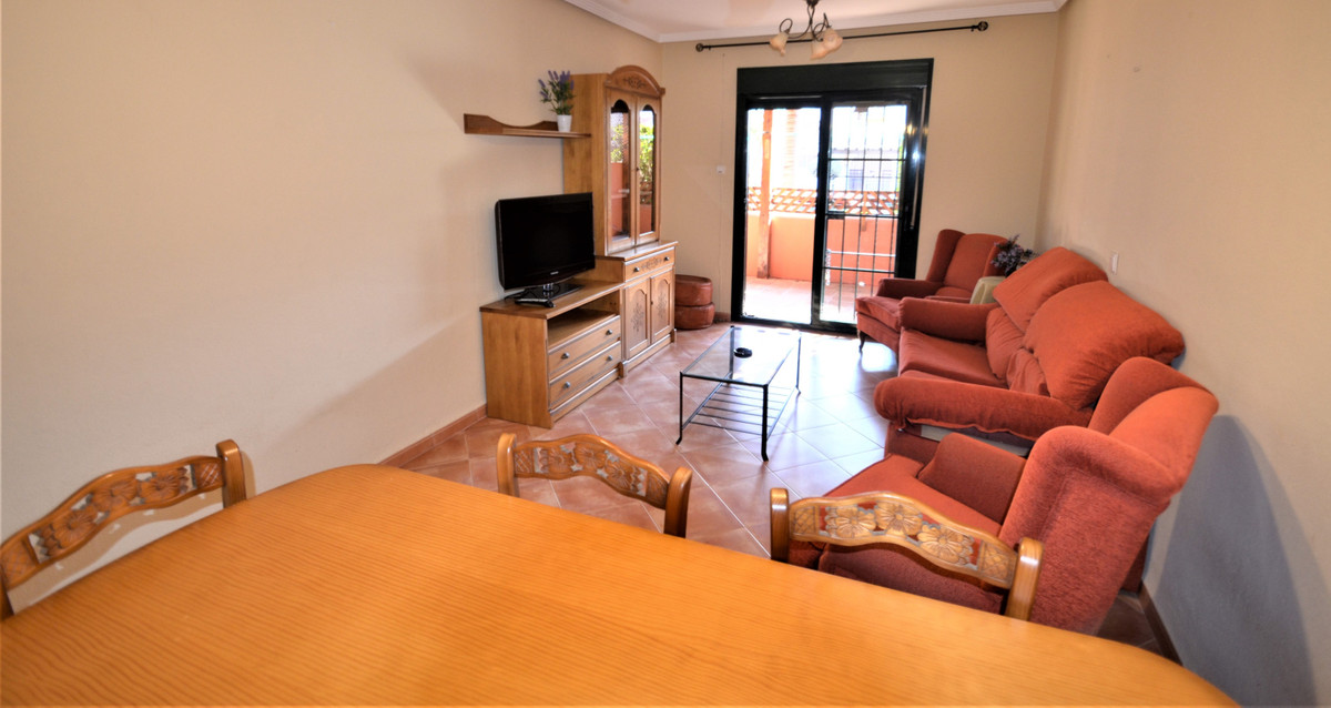 Excellent 2 bedroom ground floor apartment in Casares Costa.Approximately 75 meters built and 10 meters of terrace.