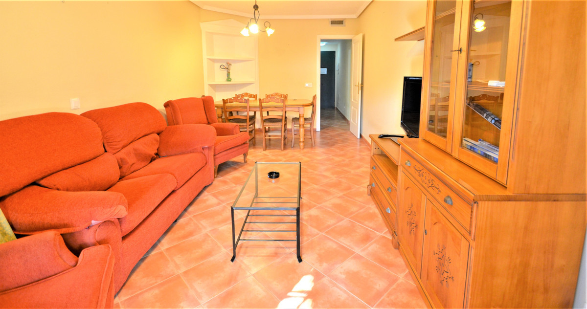 Excellent 2 bedroom ground floor apartment in Casares Costa.Approximately 75 meters built and 10 meters of terrace.