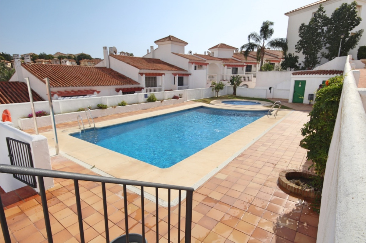 This ground floor property consists of a large lounge/diner, a fully fitted kitchen, 2 double bedroo, Spain