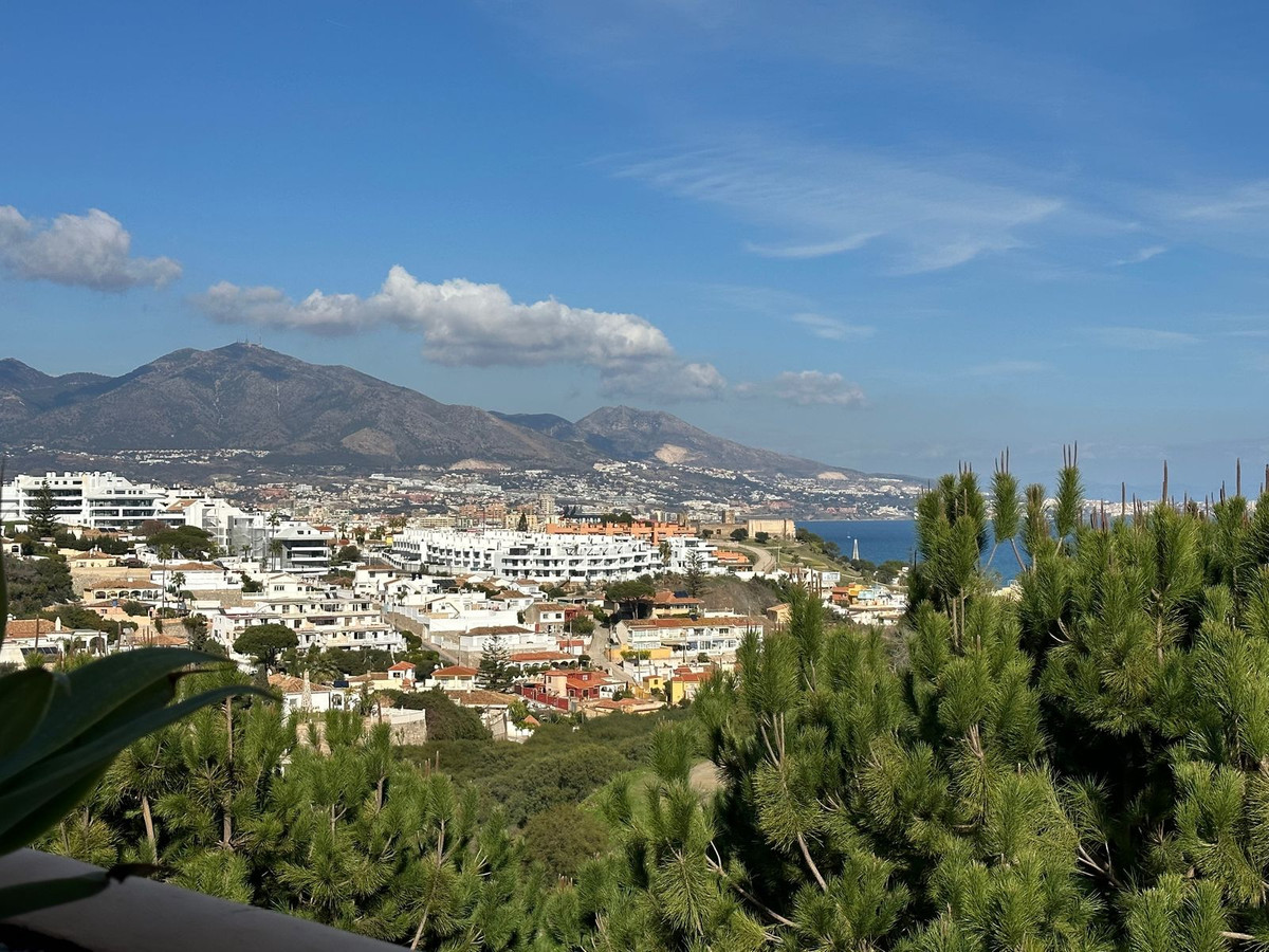Sitting in a privileged position atop one of the highest points of the impressive Wyndham Grand Resi, Spain