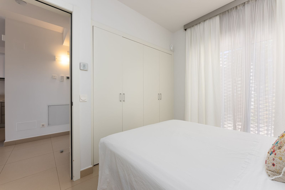 2 bedroom Apartment For Sale in Benalmadena, Málaga - thumb 22
