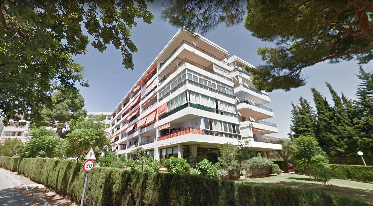 1 Bedroom Top Floor Apartment For Sale Marbella, Costa del Sol - HP3264451