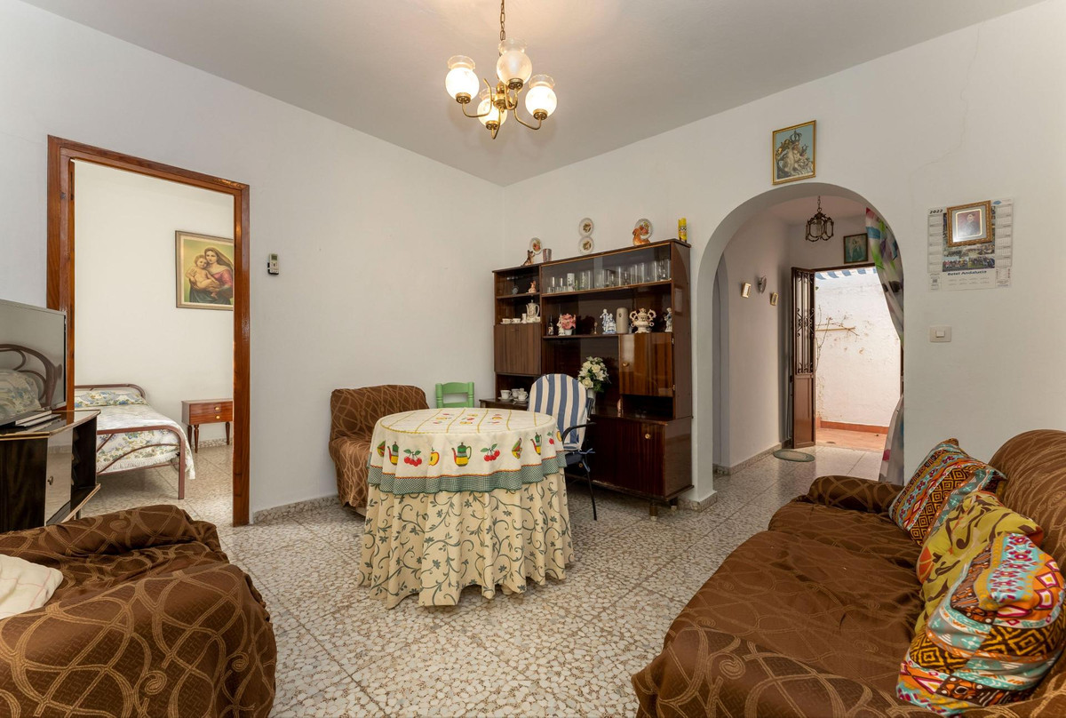 3 bedroom Townhouse For Sale in Alhaurín el Grande, Málaga