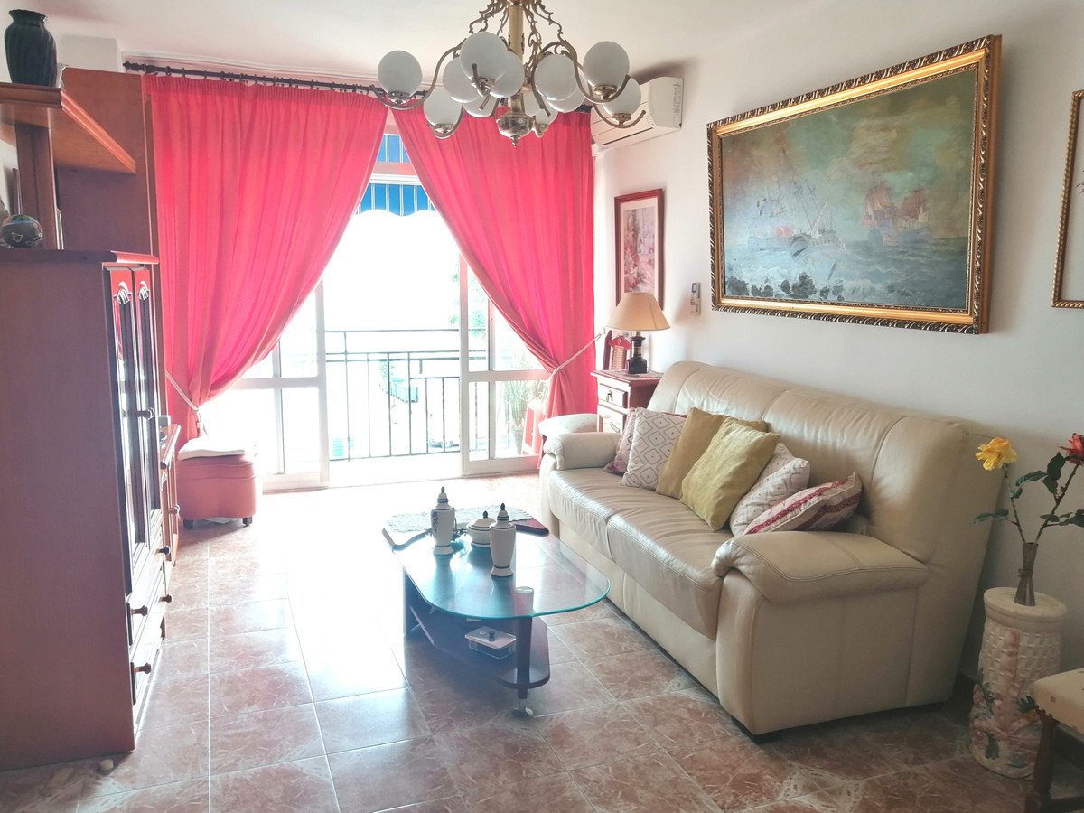 Spacious apartment with two bedrooms, one bathroom, living room, very bright independent kitchen and, Spain