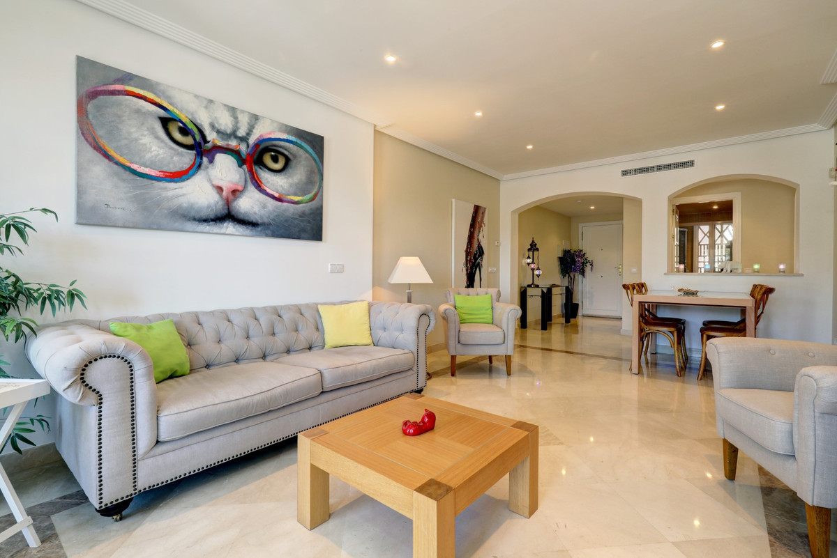 Middle Floor Apartment for sale in Los Arqueros R4593316