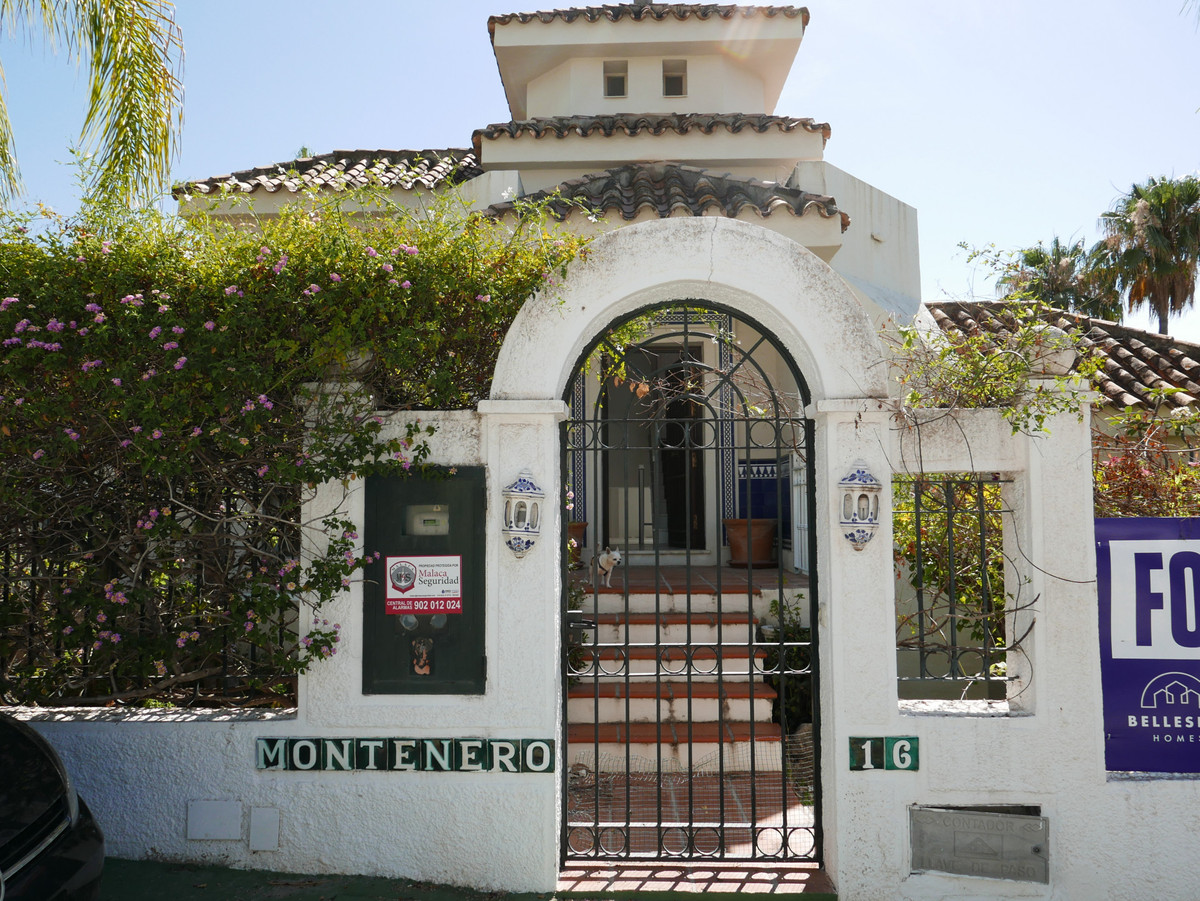 Detached Villa for sale in Nueva Andalucía R4369228