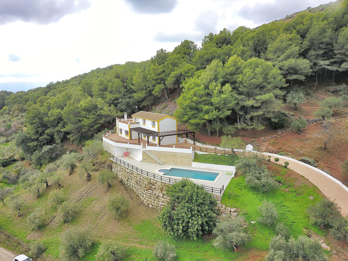 3 bed, 2 bath Villa - Finca - for sale in Alozaina, Málaga, for 325,000 EUR