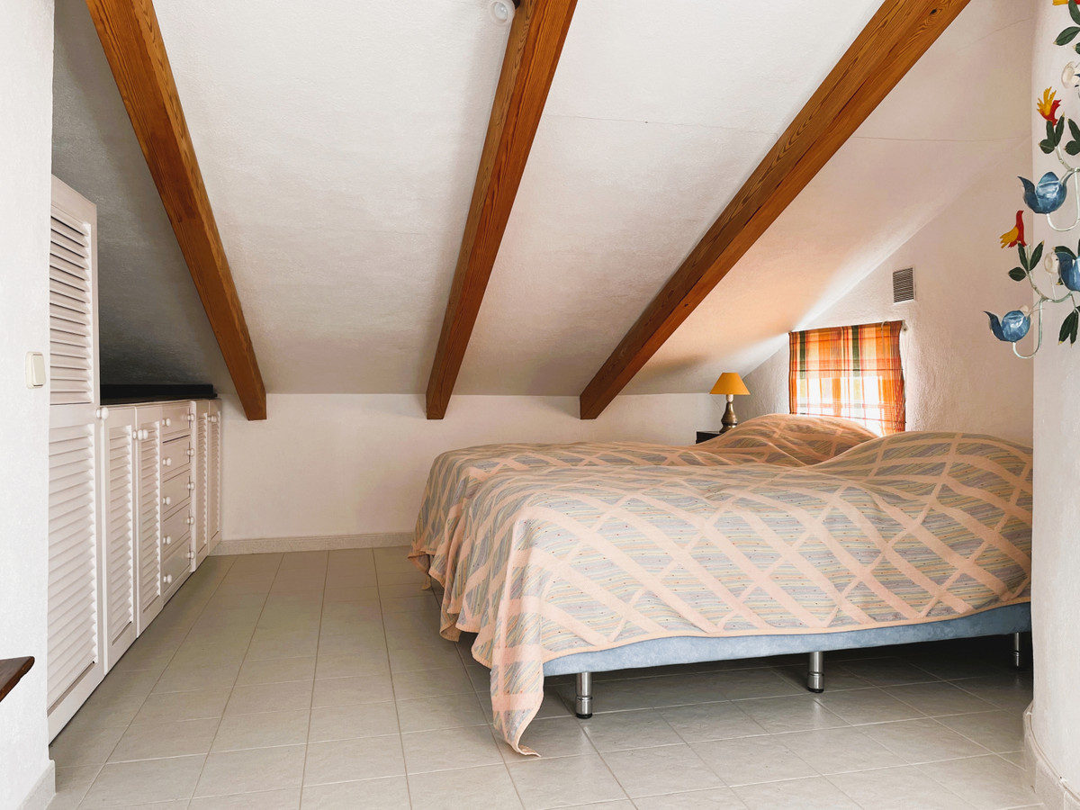 3 bedroom Apartment For Sale in El Paraiso, Málaga - thumb 15