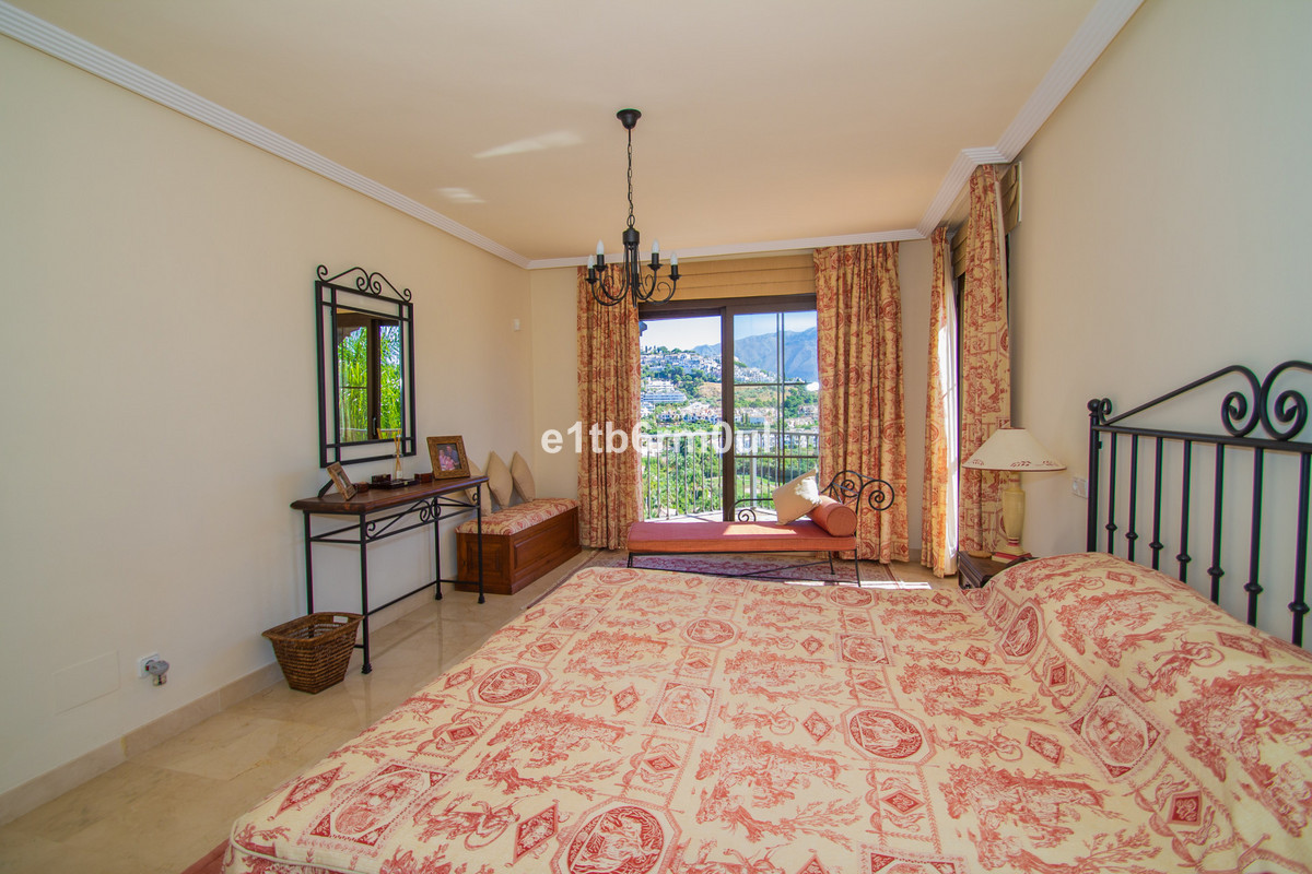 4 bed Property For Sale in Benahavis, Costa del Sol - thumb 15