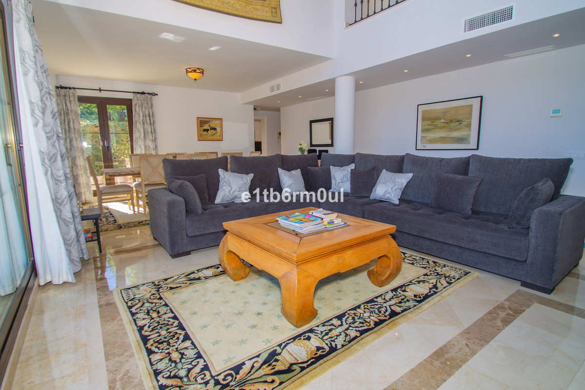 4 bed Property For Sale in Benahavis, Costa del Sol - thumb 5
