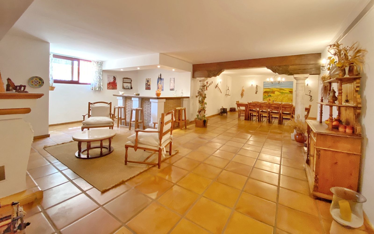 Villa te koop in Sierra Blanca R186162