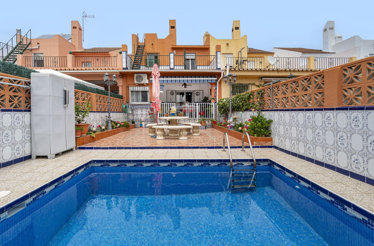 Villa zu verkaufen in Nueva Andalucía R4711864