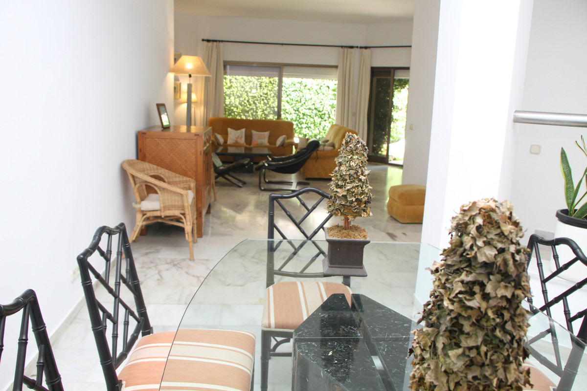 Apartment Ground Floor in Elviria, Costa del Sol
