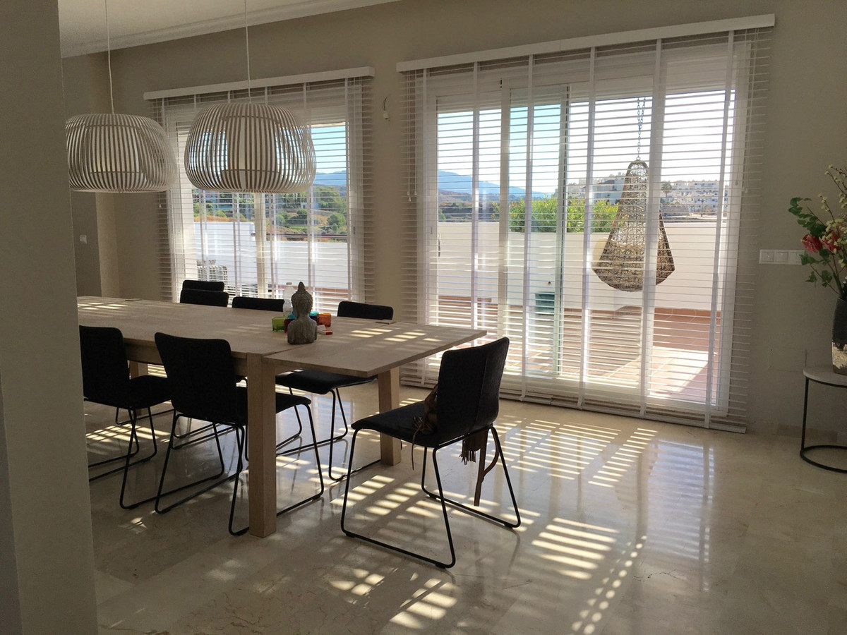 3 bedroom Apartment For Sale in New Golden Mile, Málaga - thumb 4