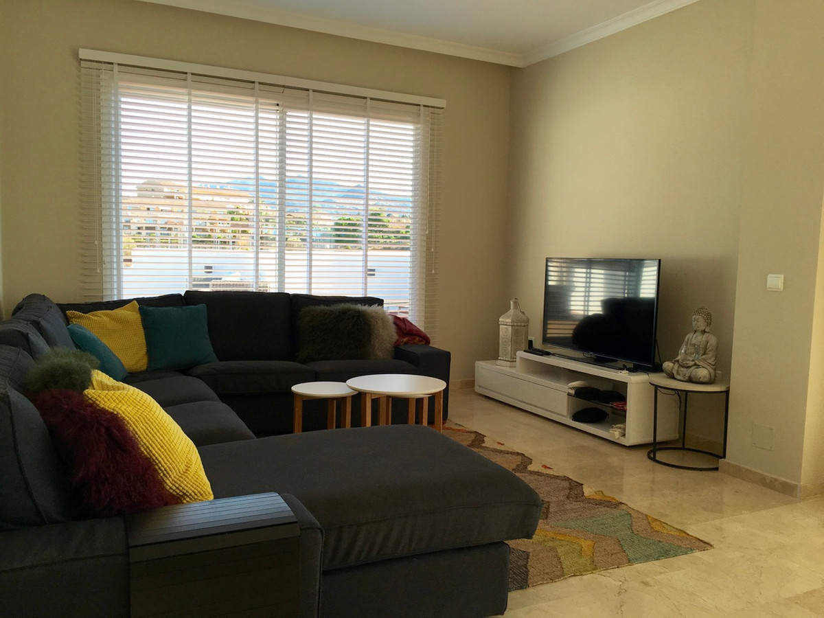 3 bedroom Apartment For Sale in New Golden Mile, Málaga - thumb 7