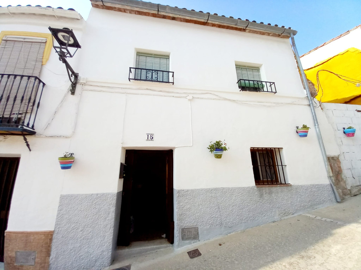 5 bedroom Townhouse For Sale in Jimera de Líbar, Málaga