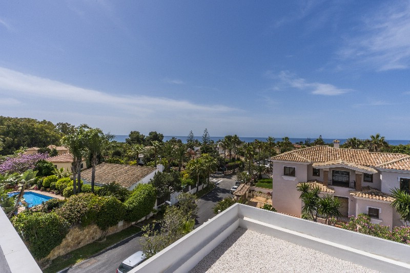 						Villa  Detached
													for sale 
																			 in Carib Playa
					