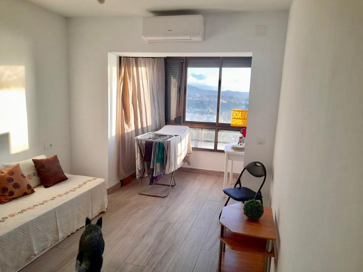 Middle Floor Apartment for sale in Nueva Andalucía R4119028