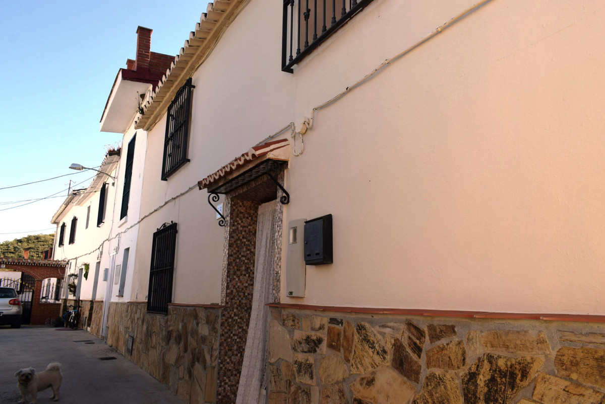 Viñuela, Costa del Sol East, Málaga, Spain - Townhouse - Terraced