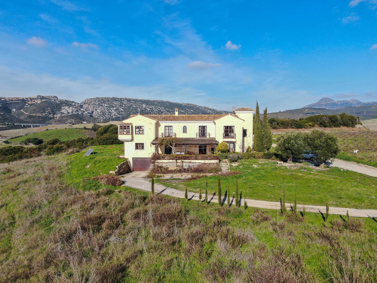 Beautiful Cortijo Andaluz perfect for horses located in Casares,