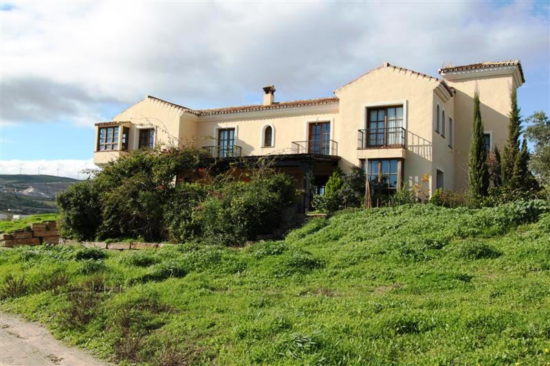 Beautiful Cortijo Andaluz perfect for horses located in Casares,