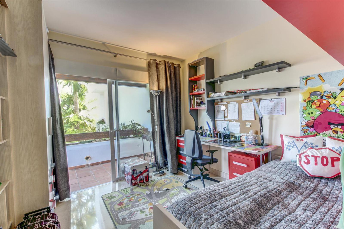 3 bedroom Apartment For Sale in Benahavís, Málaga - thumb 17