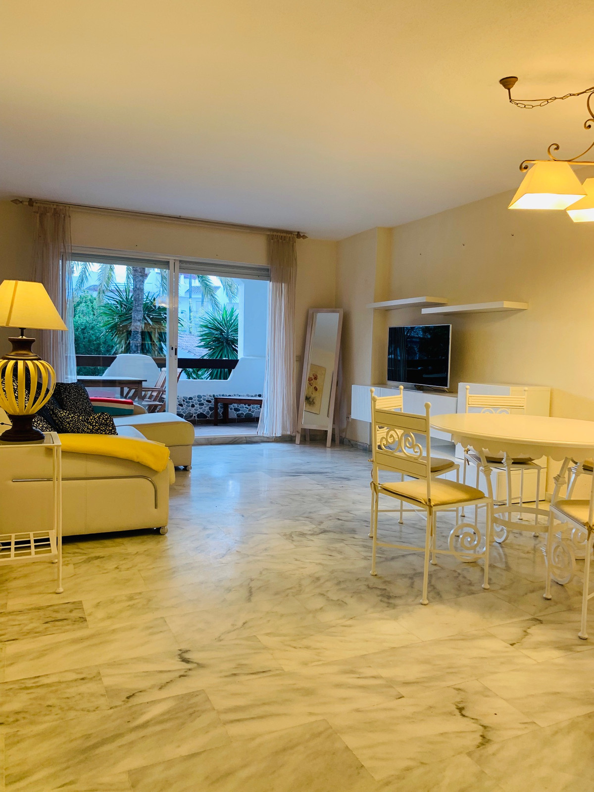 2 bedroom Apartment For Sale in Cancelada, Málaga - thumb 4