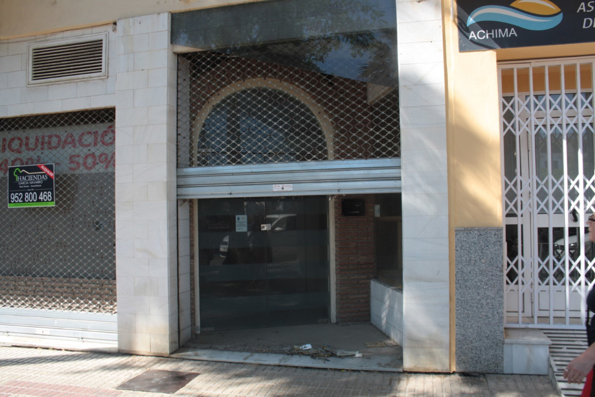2 bedroom Commercial Property For Sale in Estepona, Málaga - thumb 6
